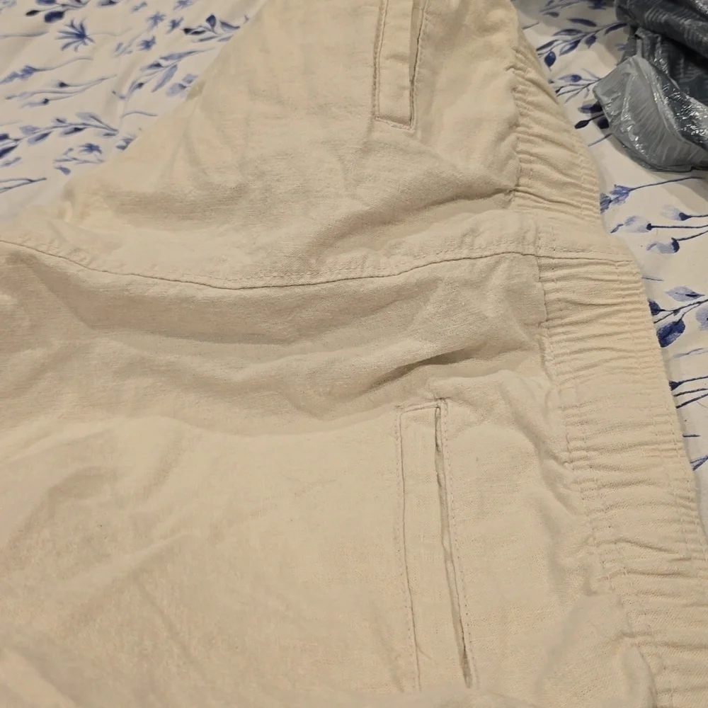 ❤️5/$25 new Men's Cream Cargo Shorts